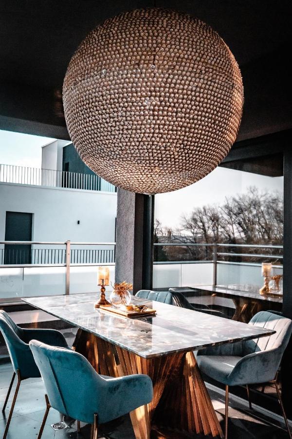 Luxury Family Apartment With Private Parking And Forest View Тимишоара Экстерьер фото
