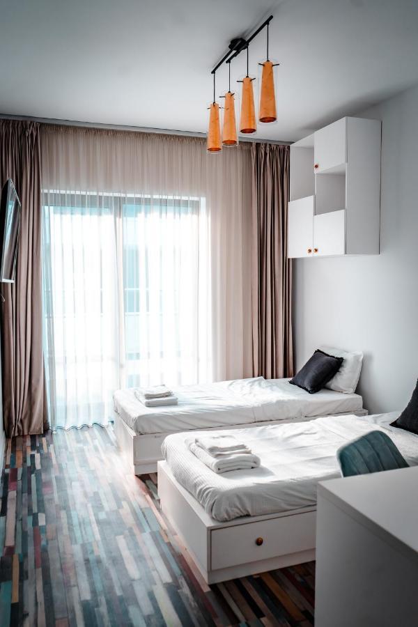 Luxury Family Apartment With Private Parking And Forest View Тимишоара Экстерьер фото