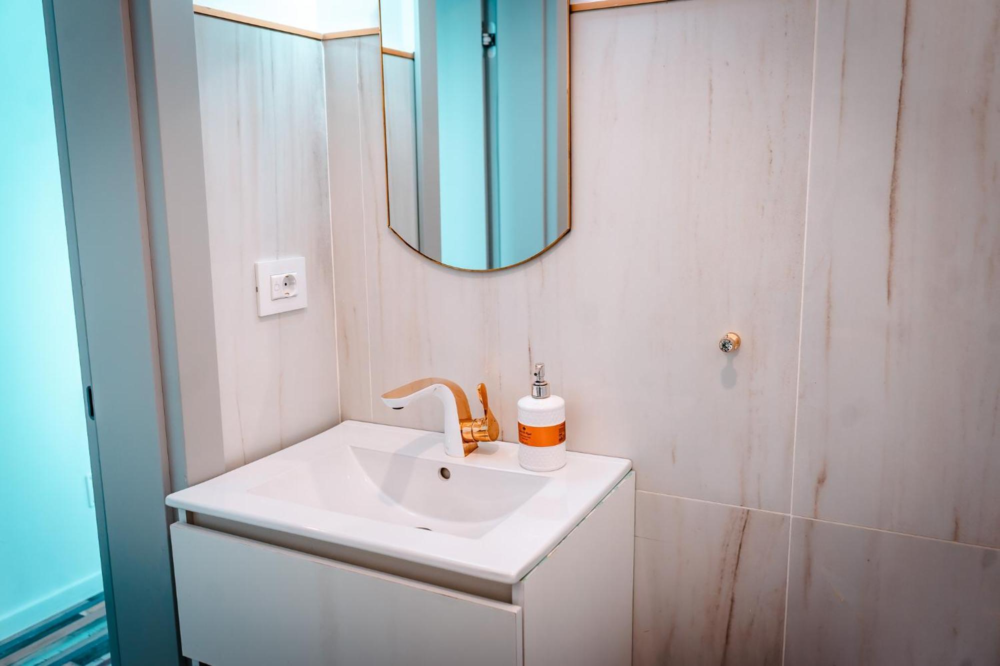 Luxury Family Apartment With Private Parking And Forest View Тимишоара Экстерьер фото
