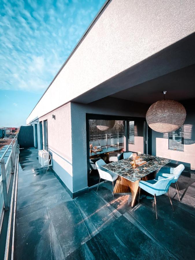 Luxury Family Apartment With Private Parking And Forest View Тимишоара Экстерьер фото